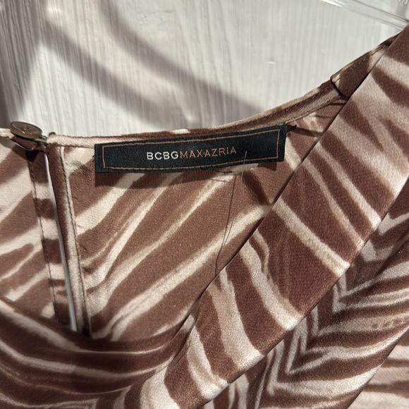BCBG Maxazria 100% Silk Cream & Tan Dress - Picture 6 of 10